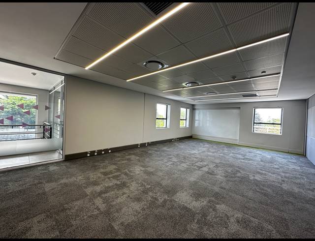 667M² OFFICE TO LET IN WOODMEAD